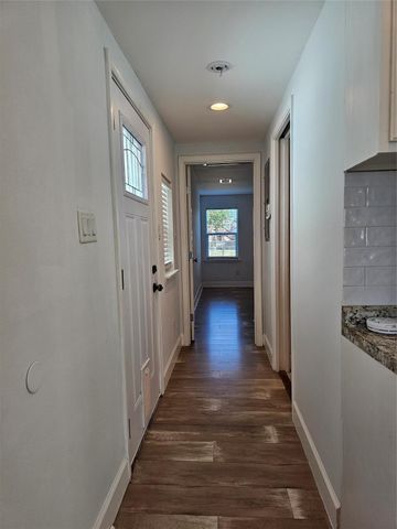 6923 Avenue P, Galveston, TX 77551