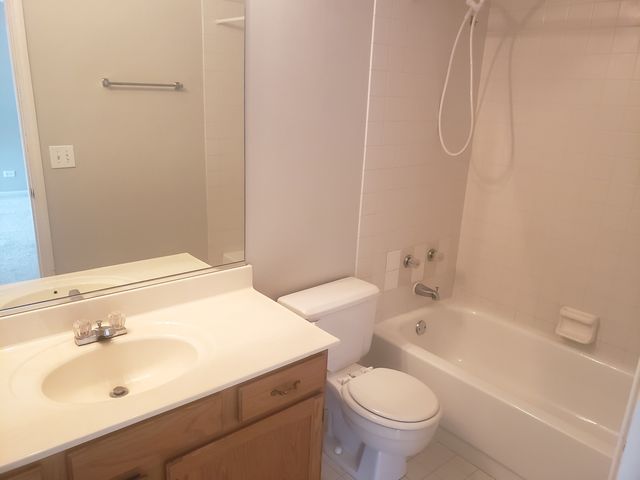 157 Louise Court 157, Wood Dale, IL 60191