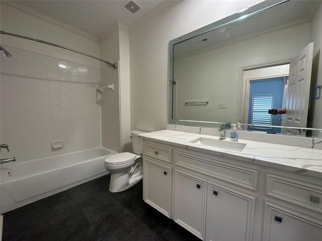 6857 Staffordshire Boulevard, Houston, TX 77030