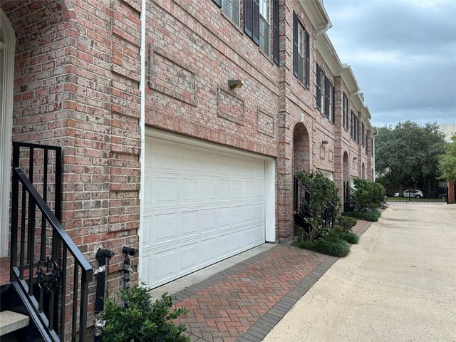 6857 Staffordshire Boulevard, Houston, TX 77030