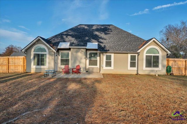 207 Wedgewood Drive, Bonaire, GA 31005