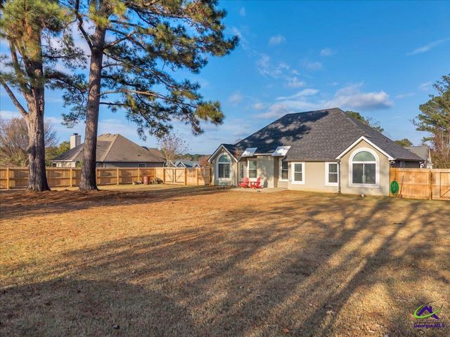 207 Wedgewood Drive, Bonaire, GA 31005