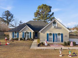 207 Wedgewood Drive, Bonaire, GA 31005