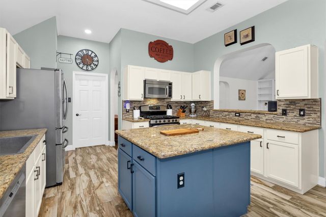 1006 Park Green Drive, Deer Park, TX 77536