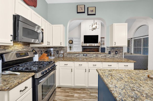 1006 Park Green Drive, Deer Park, TX 77536