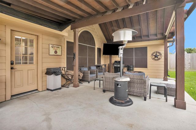 1006 Park Green Drive, Deer Park, TX 77536