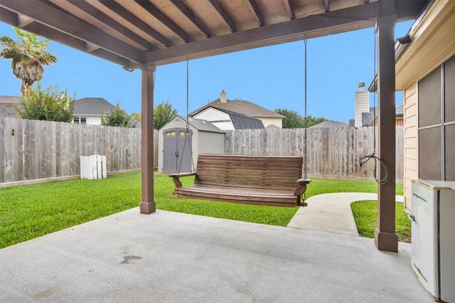 1006 Park Green Drive, Deer Park, TX 77536