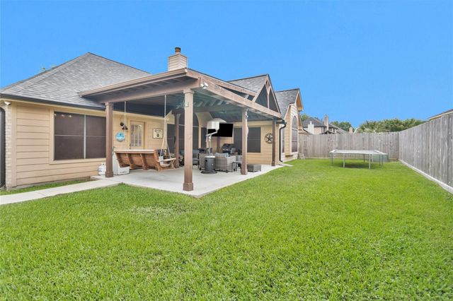 1006 Park Green Drive, Deer Park, TX 77536