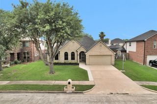 1006 Park Green Drive, Deer Park, TX 77536