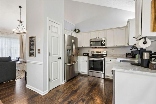 1889 Gray Gables Way NE, Buford, GA 30519