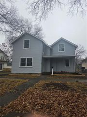 325 S Elm Street, Ottawa, KS 66067