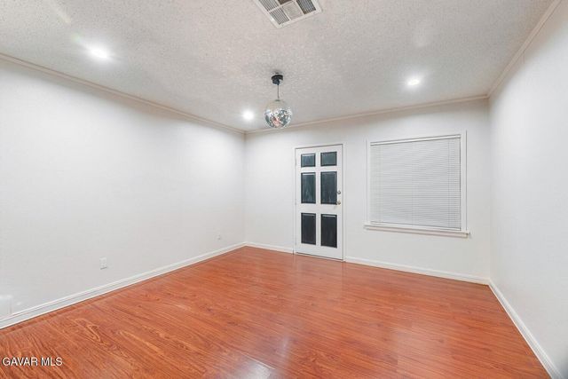 117 W Pillsbury Street, Lancaster, CA 93534