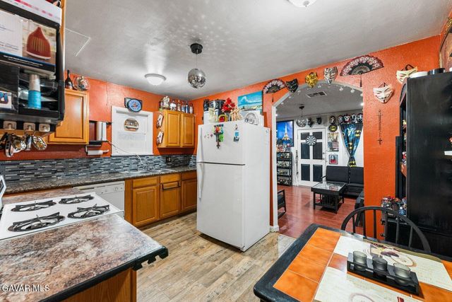 117 W Pillsbury Street, Lancaster, CA 93534
