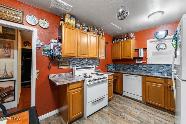 117 W Pillsbury Street, Lancaster, CA 93534