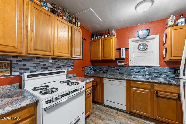 117 W Pillsbury Street, Lancaster, CA 93534