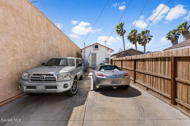 117 W Pillsbury Street, Lancaster, CA 93534