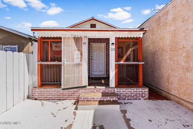 117 W Pillsbury Street, Lancaster, CA 93534