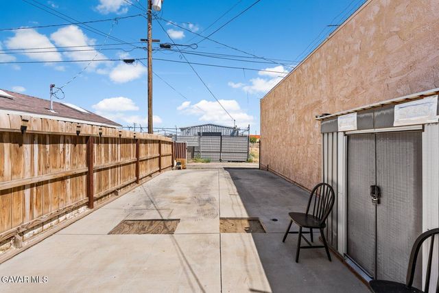 117 W Pillsbury Street, Lancaster, CA 93534