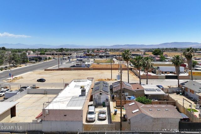 117 W Pillsbury Street, Lancaster, CA 93534