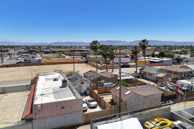 117 W Pillsbury Street, Lancaster, CA 93534