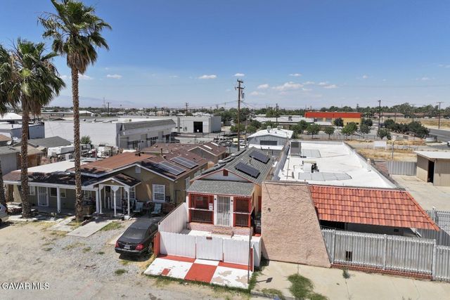 117 W Pillsbury Street, Lancaster, CA 93534
