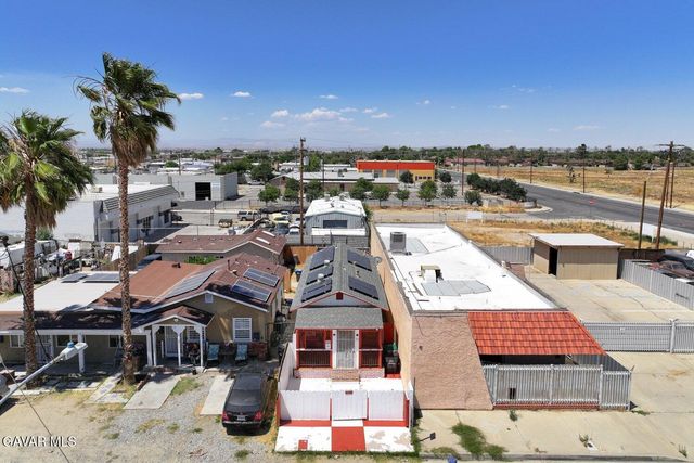 117 W Pillsbury Street, Lancaster, CA 93534