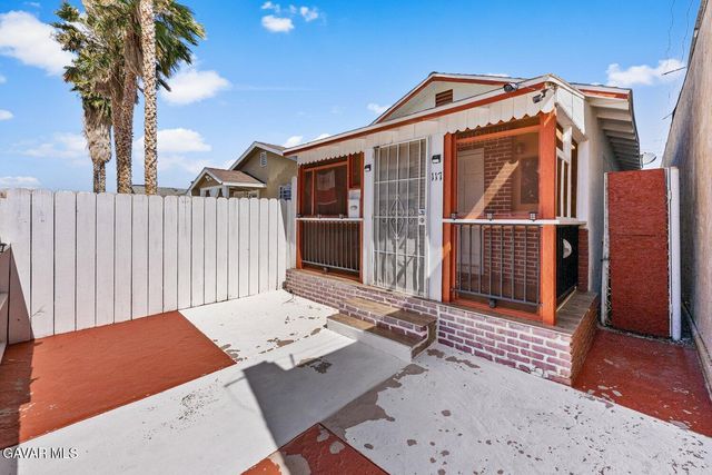 117 W Pillsbury Street, Lancaster, CA 93534