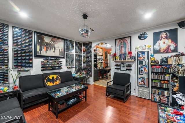 117 W Pillsbury Street, Lancaster, CA 93534