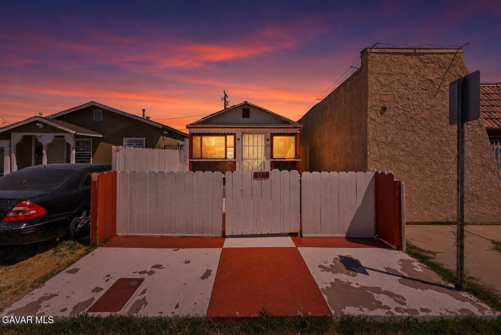 117 W Pillsbury Street, Lancaster, CA 93534