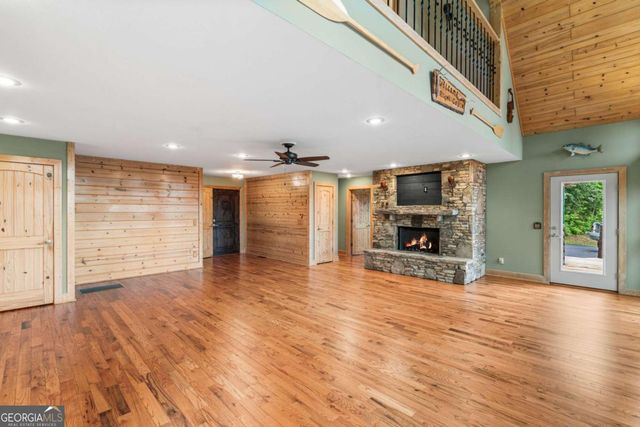101 Cletus Way, Hiawassee, GA 30546