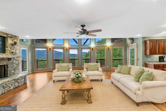 101 Cletus Way, Hiawassee, GA 30546