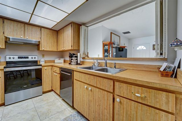 11340 DOLLAR LAKE DRIVE 2, Port Richey, FL 34668