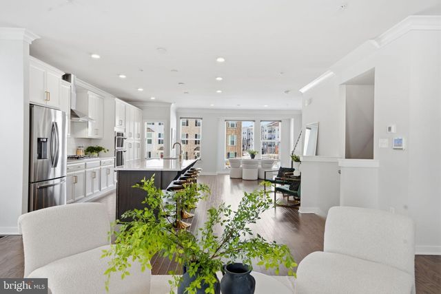 217 SUMMIT POINT BLVD, Bowie, MD 20716