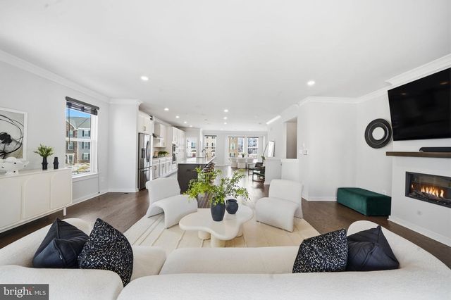 217 SUMMIT POINT BLVD, Bowie, MD 20716