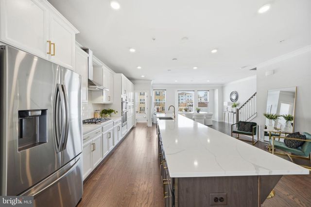 217 SUMMIT POINT BLVD, Bowie, MD 20716