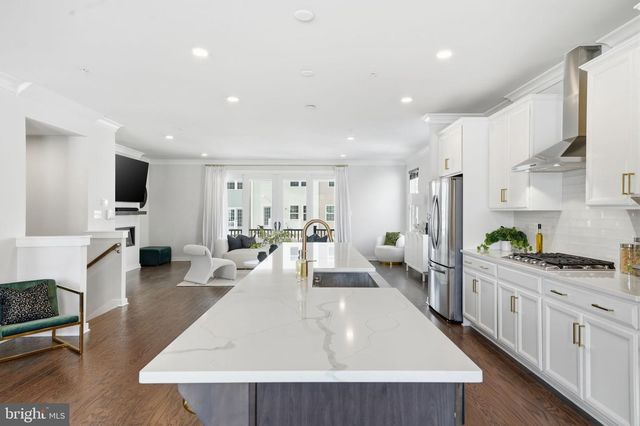 217 SUMMIT POINT BLVD, Bowie, MD 20716