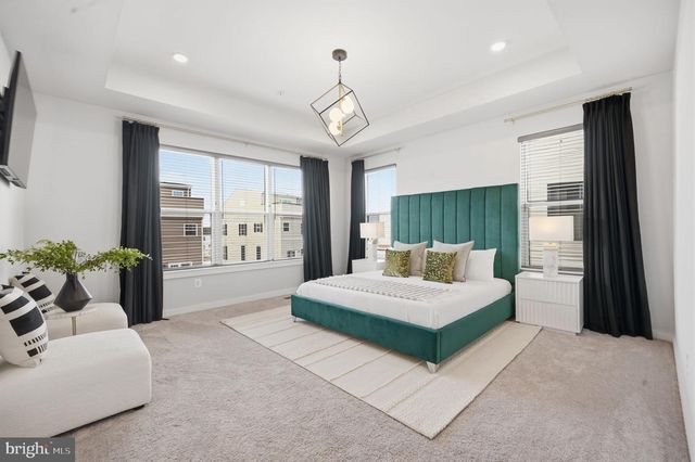 217 SUMMIT POINT BLVD, Bowie, MD 20716