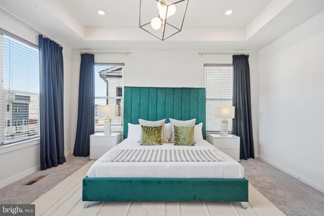 217 SUMMIT POINT BLVD, Bowie, MD 20716