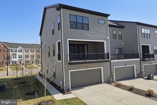 217 SUMMIT POINT BLVD, Bowie, MD 20716