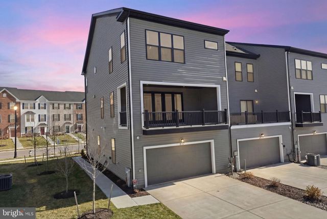 217 SUMMIT POINT BLVD, Bowie, MD 20716