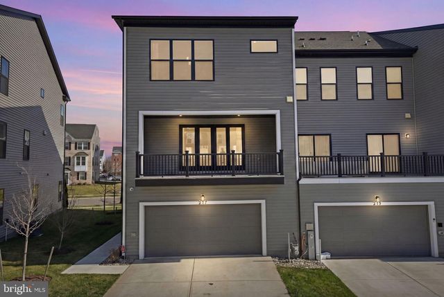 217 SUMMIT POINT BLVD, Bowie, MD 20716