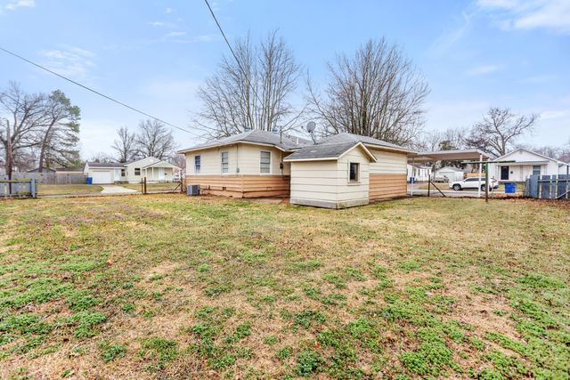 814 G Street NW, Miami, OK 74354