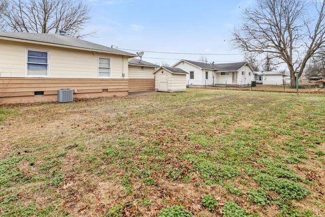 814 G Street NW, Miami, OK 74354