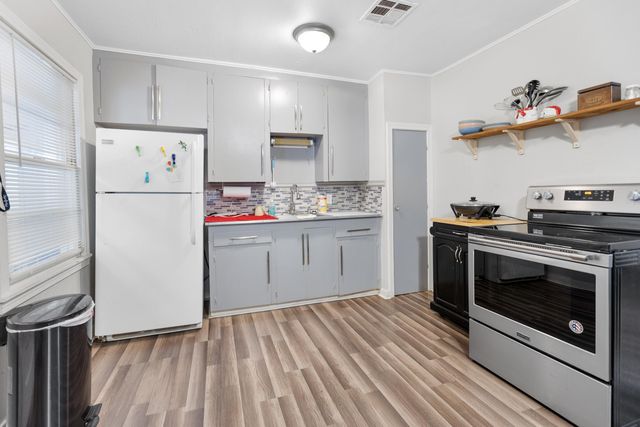 814 G Street NW, Miami, OK 74354