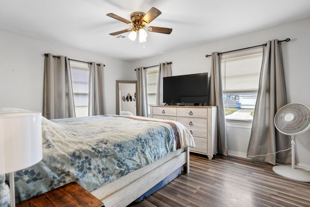 814 G Street NW, Miami, OK 74354