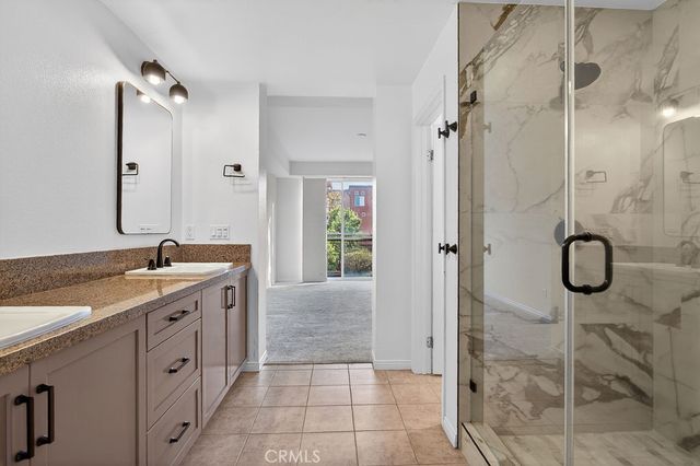 575 Rockefeller, Irvine, CA 92612