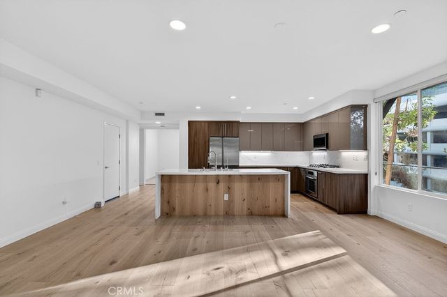 575 Rockefeller, Irvine, CA 92612