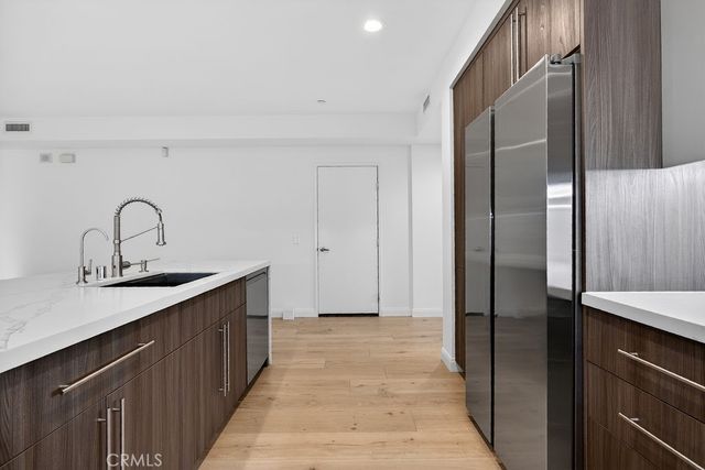575 Rockefeller, Irvine, CA 92612