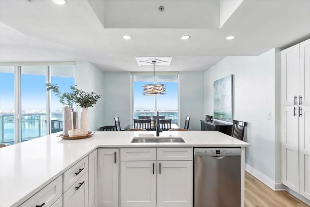 231 RIVERSIDE DRIVE 2002, Holly Hill, FL 32117