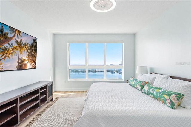 231 RIVERSIDE DRIVE 2002, Holly Hill, FL 32117